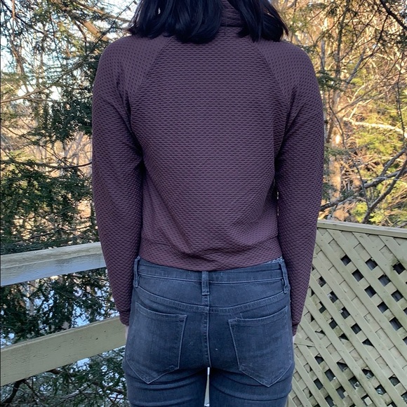 📌 Koral Pump Closed Mesh Pullover Cowl Neck - Picture 7 of 7